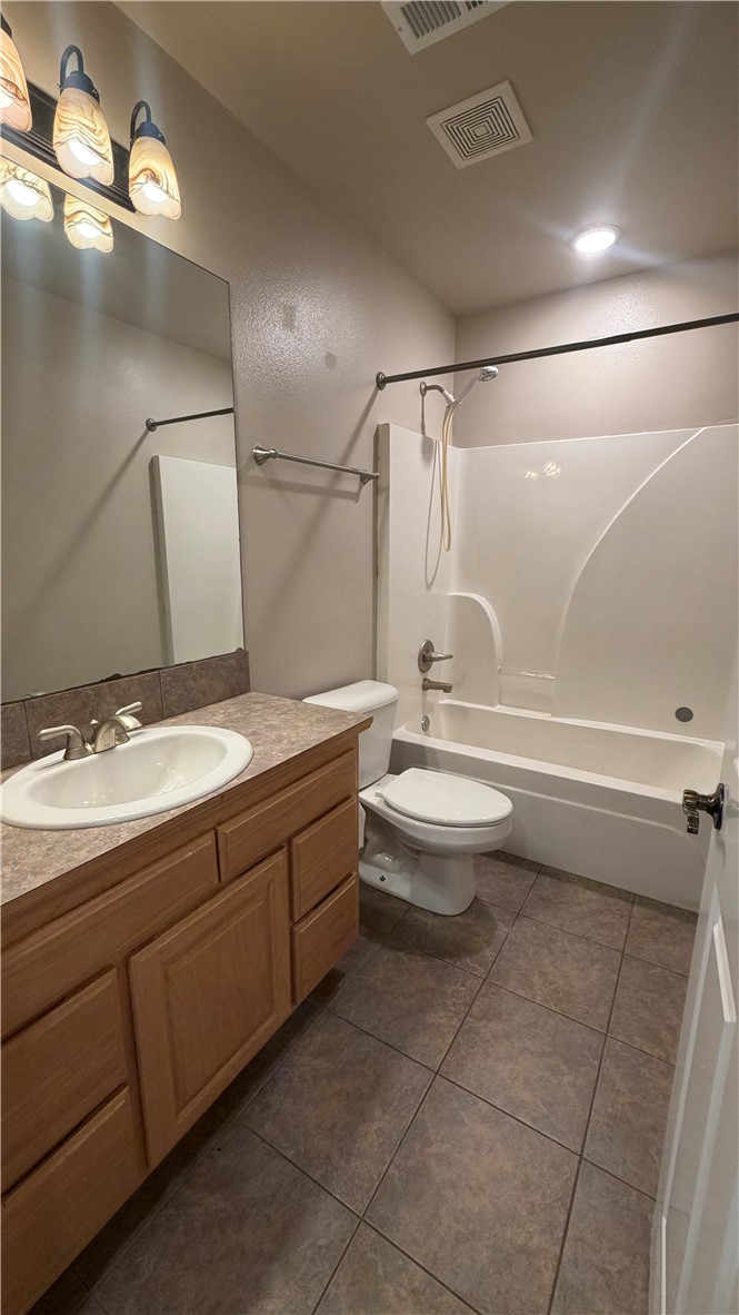 Cardigan Sub Bvv - Residential Lease