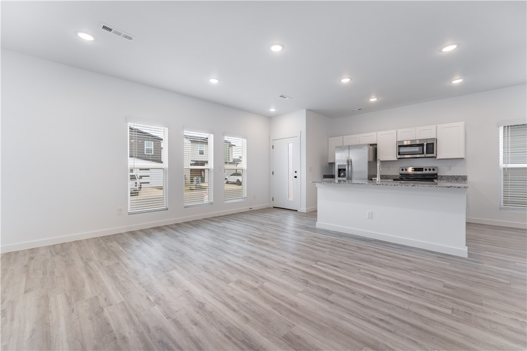 FEATHERSTON VILLAGE PH 1-CENTERTON - Residential Lease