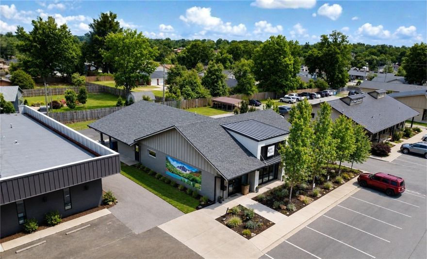 This ±2,567 SF single-tenant office building at 1129 NW J St in Bentonville presents a turnkey investment opportunity with a full renovation completed in 2019, featuring high-end finishes and a functional layout that includes eight private offices, one conference room, and ample natural light throughout. The property offers 13 parking spaces, including four covered spaces, providing added convenience for tenants and visitors alike. Currently tenant occupied through May 1, 2027, the asset provides stable in-place income in one of Northwest Arkansas’ most desirable business corridors. Ideally positioned just 3.3 miles from Walmart’s Home Office, 2.2 miles to I-49, and 1.8 miles from Downtown Bentonville, the property offers excellent accessibility to the region’s major commercial and lifestyle destinations.

Tenant Occupied through May 1, 2027.
