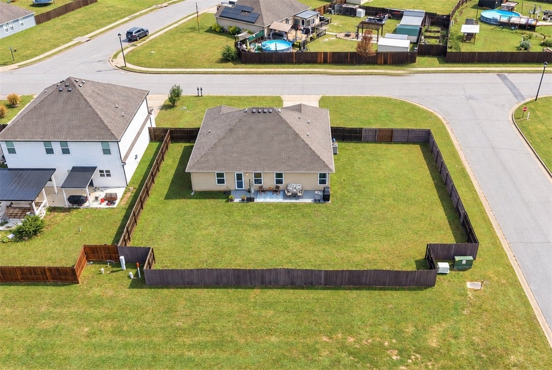 1002 Macy Lane