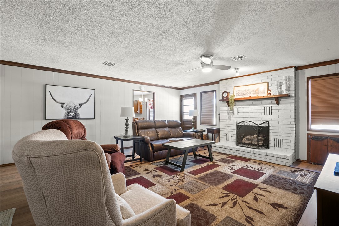 Hickory Hills Sub Siloam Spgs - Residential