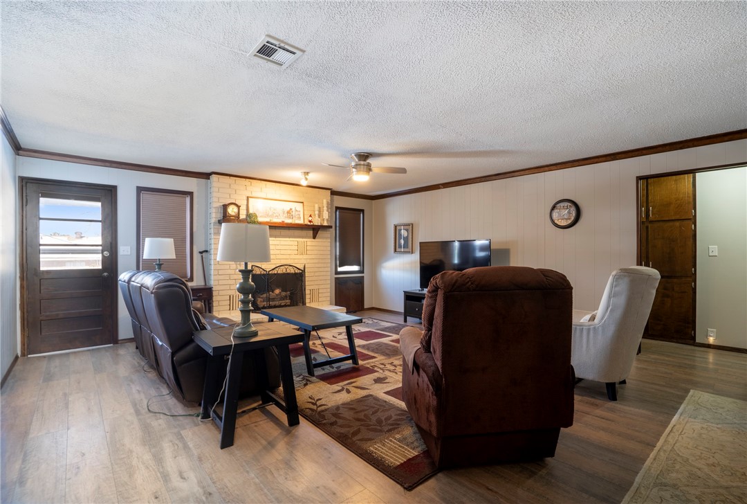 Hickory Hills Sub Siloam Spgs - Residential