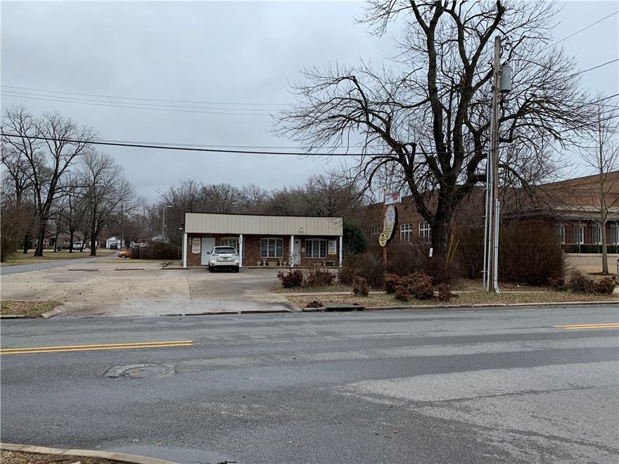 Great Development Potential in Downtown Bentonville.  Zoned Downtown Edge.  Property is adjacent to the Bentonville Public Library.