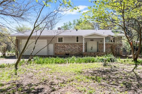 Photo of 1130 E Shadowridge Drive, Fayetteville, AR 72701 (MLS # 1341828)