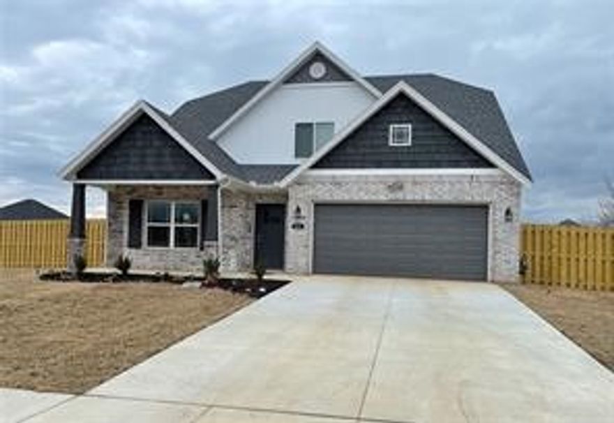 Beautiful New 3 bdr/2bath Brick home to be built -split plan w/ Open plan-gas fireplace-crown molding in liv & mst bdr, Luxury vinyl plank in living room and carpet in all bedrooms-ceramic tile in all wet areas-great kitchen & bths-pantry-stainless steel appliances-Mst Suite & bth w/whirlpool tub with a shower-utility rm-Garage door opener & key pad entry-pull down attic storage-Energy Efficient-Covered Patio-Full Privacy Fence, All finishes have been order and cannot be changed.