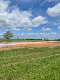 Check's Corner - Land