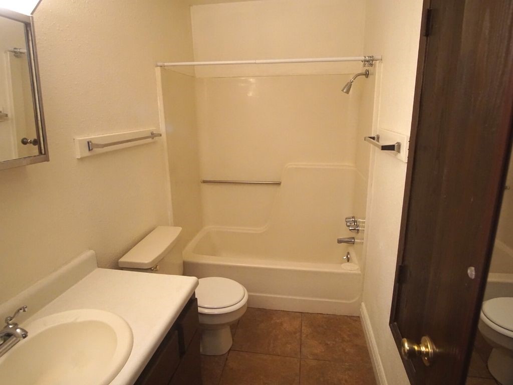 Sunset Manor Ph 2 Rogers - Residential Income