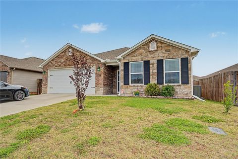 Photo of 519 Woodcreek Loop, Lowell, AR 72745 (MLS # 1344337)