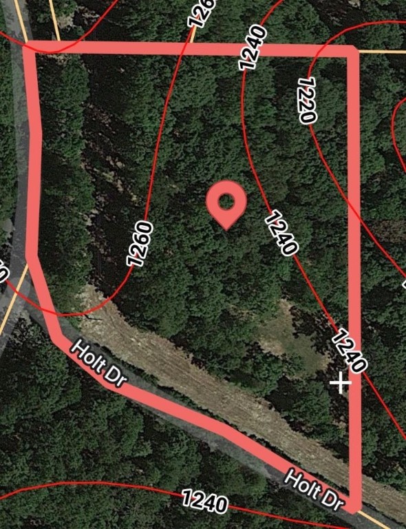 Wanting quiet and peaceful out of the hustle and bustle of the city? This is it! Beautiful area to build your dream home! Just Minutes to the lake.