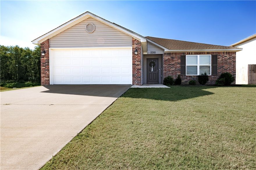 The lovely rc ross plan is packed with curb appeal with its welcoming covered front porch and inviting front yard landscaping. This home features an open floor plan with 3 bedrooms, 2 bathrooms, an expansive family room, and an eat-in kitchen fully equipped with energy-efficient appliances, ample counter space, and a roomy pantry. Plus, a covered back porch perfect for entertaining!