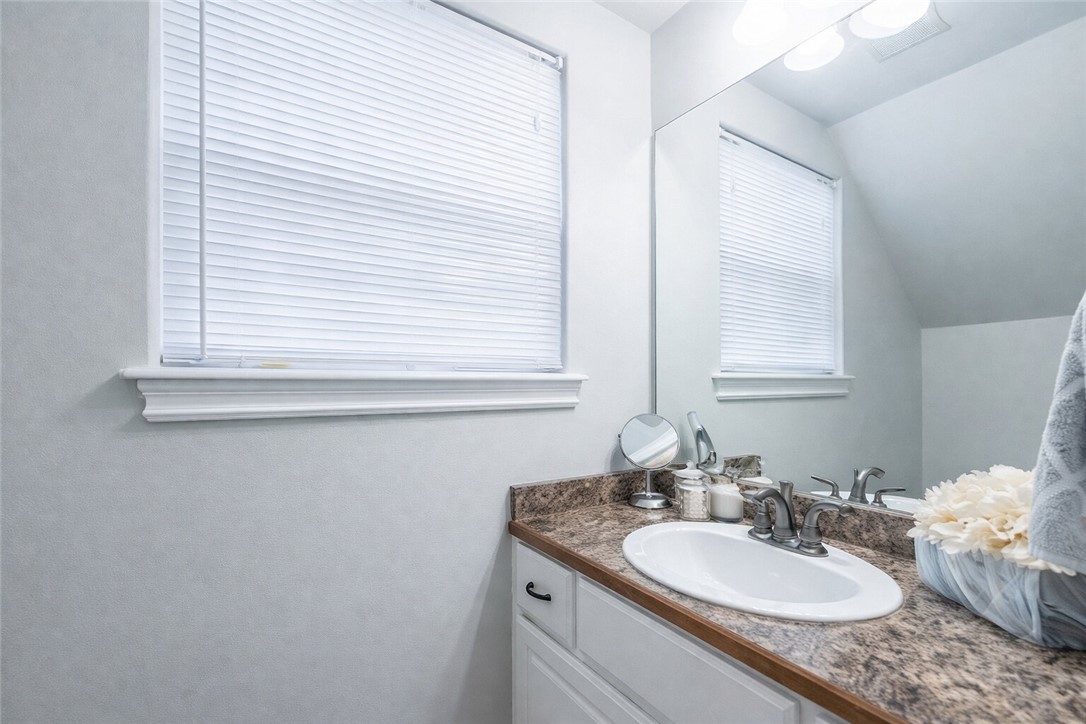 Stadium Centre Cottages Lts 1214 - Residential Lease