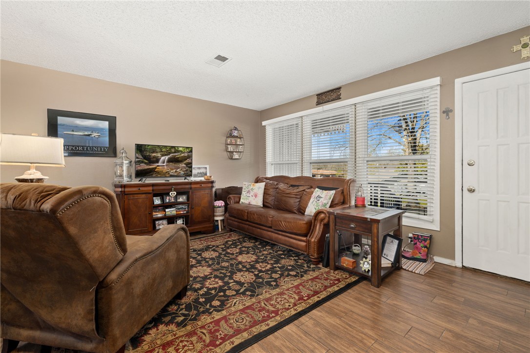 Townhouse Tct 3 A/K/A Drake Court Bvv - Residential