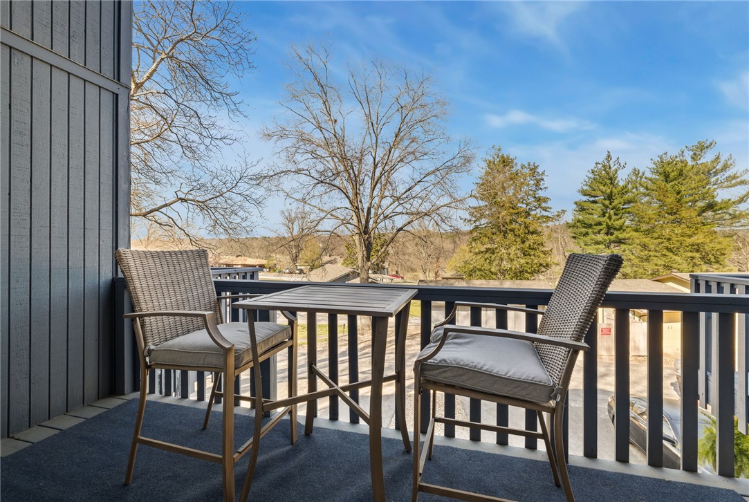 Townhouse Tct 3 A/K/A Drake Court Bvv - Residential