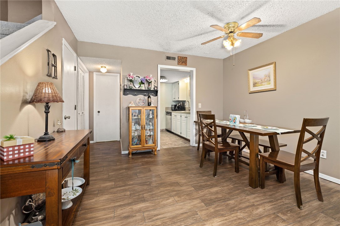 Townhouse Tct 3 A/K/A Drake Court Bvv - Residential