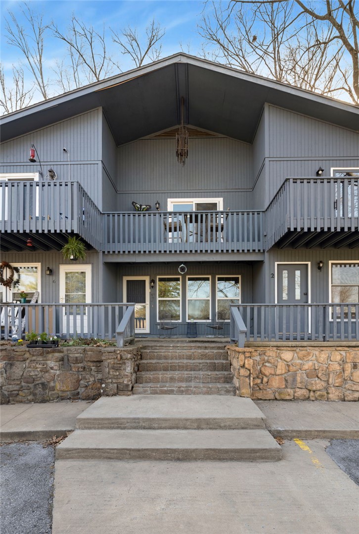 Townhouse Tct 3 A/K/A Drake Court Bvv - Residential