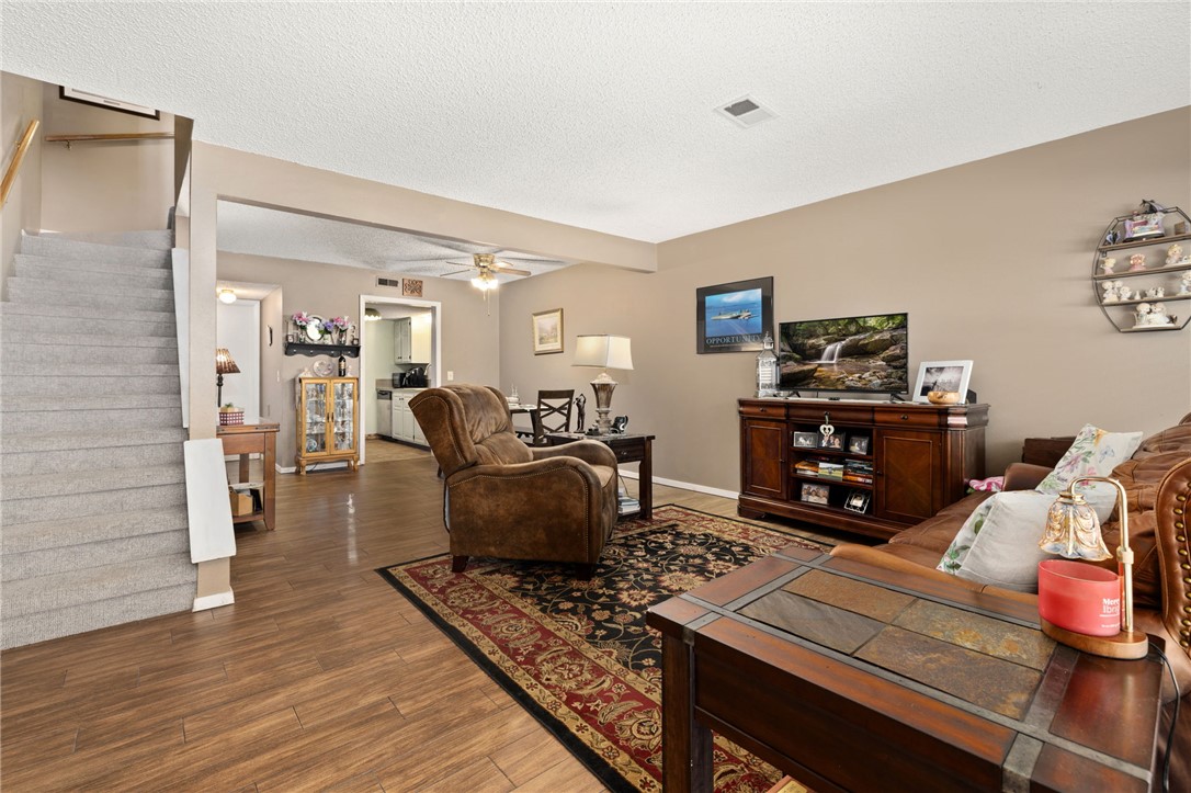 Townhouse Tct 3 A/K/A Drake Court Bvv - Residential