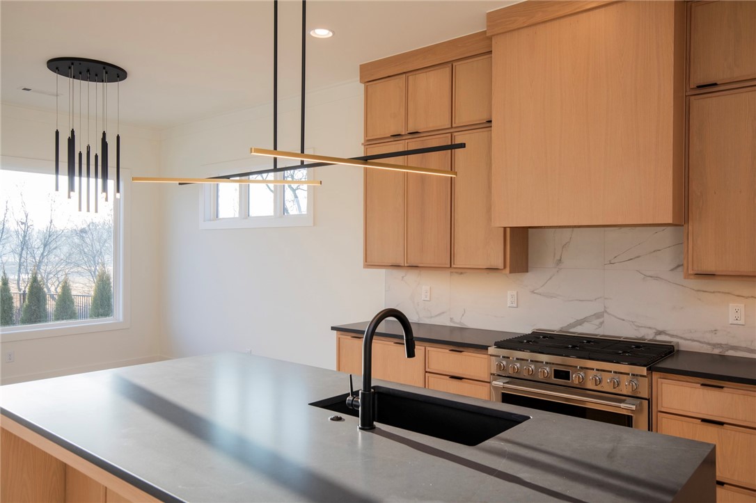 Shadow Valley Ph 11 Rogers - Residential