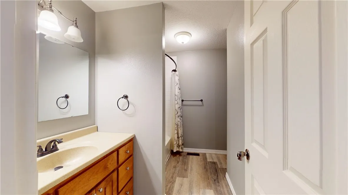 Garfield, Arkansas 72732, United States, 4 Bedrooms Bedrooms, ,3 BathroomsBathrooms,Residential,Active,43806