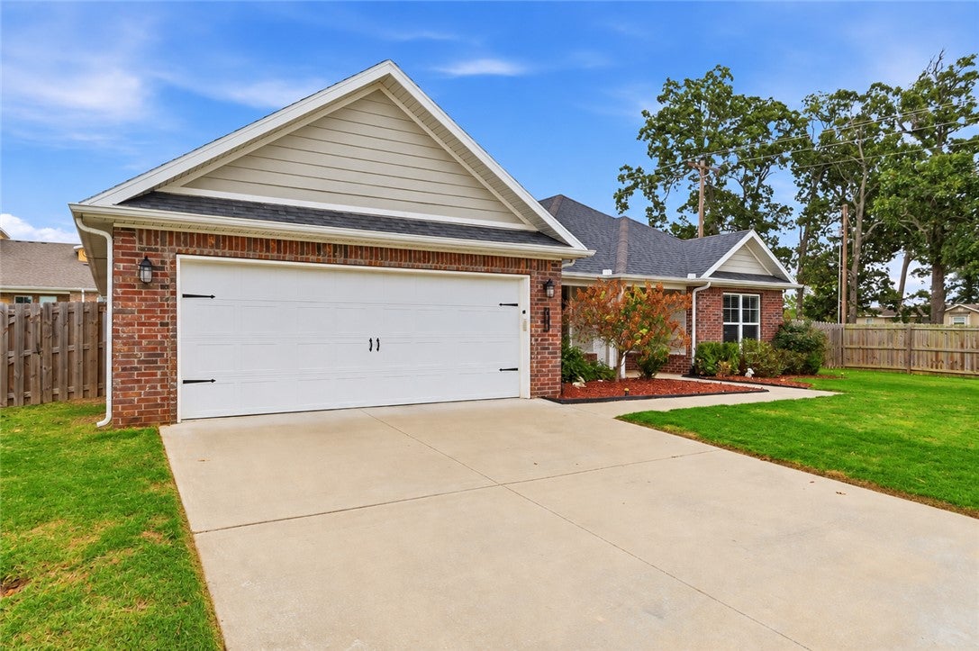 900 Estes Drive