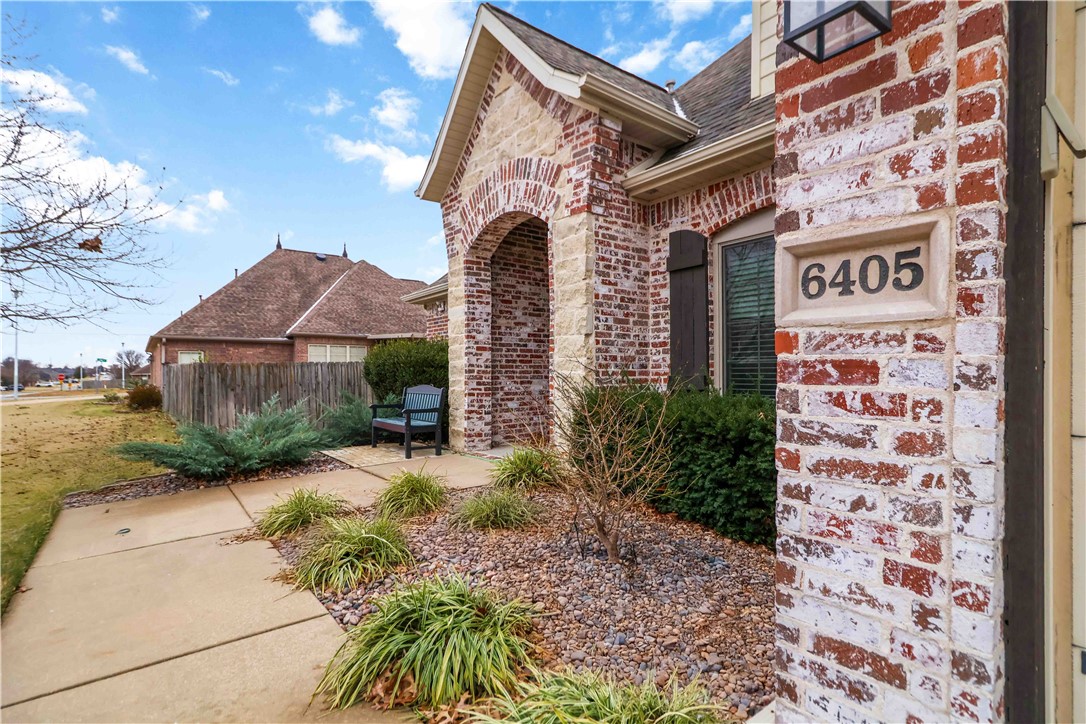 Lexington Sub Rogers - Residential