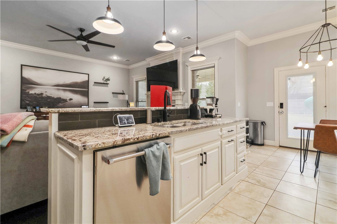 Lexington Sub Rogers - Residential