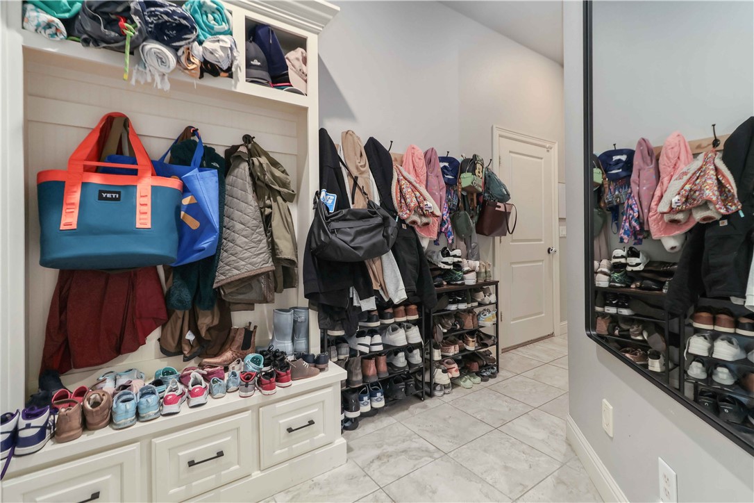 Lexington Sub Rogers - Residential