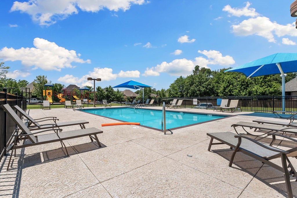 Spinnaker Rdg Woods Crk - Residential