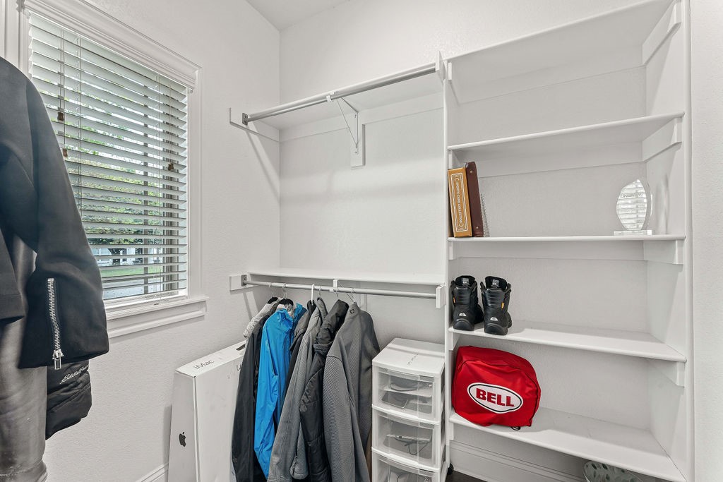 Spinnaker Rdg Woods Crk - Residential