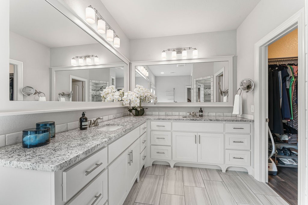 Spinnaker Rdg Woods Crk - Residential