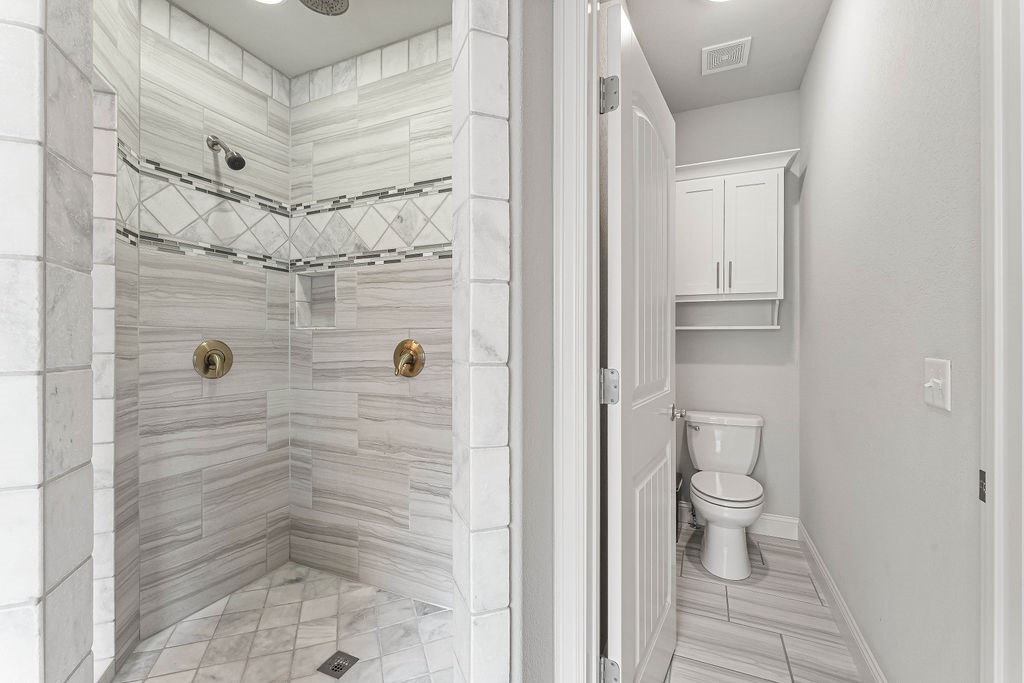 Spinnaker Rdg Woods Crk - Residential