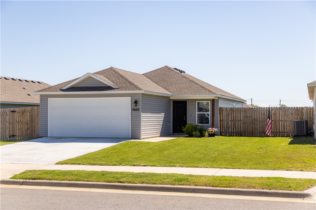 Welcome to 3603 N. Scarlett Ln, a charming 1,013 sqft home in the heart of a vibrant, newer Siloam Springs neighborhood! This home offers a perfect blend of modern comfort and low-maintenance living. Step inside to a bright, open layout designed for easy living, with a functional floor plan that maximizes every square foot. The kitchen flows seamlessly into the living area, perfect for everyday relaxation or casual gatherings. Fully fenced backyard with a patio—ideal for outdoor gatherings or enjoying peaceful evenings.
Nestled in a growing community, this home is surrounded by contemporary amenities and the natural beauty of Northwest Arkansas. Enjoy being close to Siloam Springs’ charming downtown, with its local shops, dining, and community events, plus easy access to outdoor adventures along the Illinois River or nearby trails. The neighborhood boasts modern infrastructure, well-maintained streets, and a playground, making it a great place to call home.