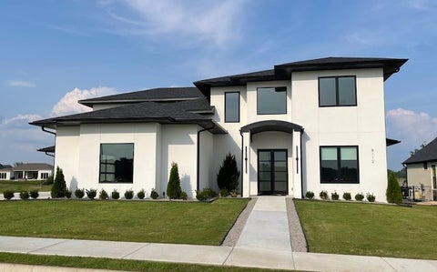 Photo of 8112 W Isleworth Court, Rogers, AR 72758 (MLS # 1353846)