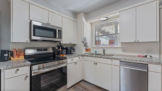 Leveretts Third Add - Residential Lease