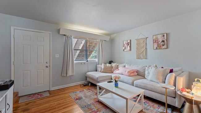 Leveretts Third Add - Residential Lease