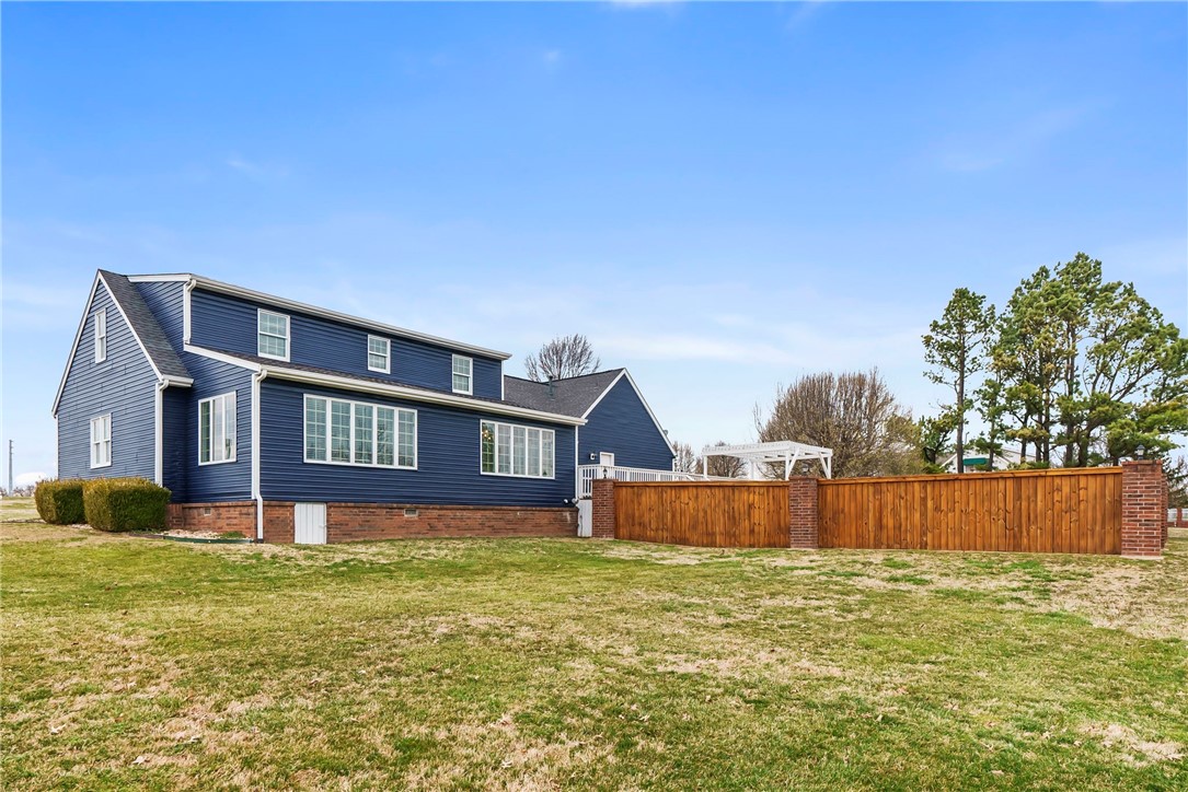 Pleasant Acres Sub Rogers - Residential Lease