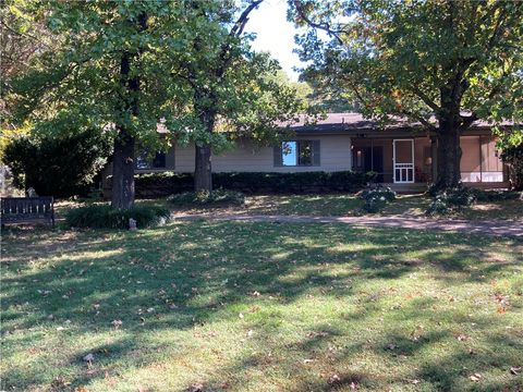 Photo of 483 Coffee Lane, Berryville, AR 72616 (MLS # 1325674)