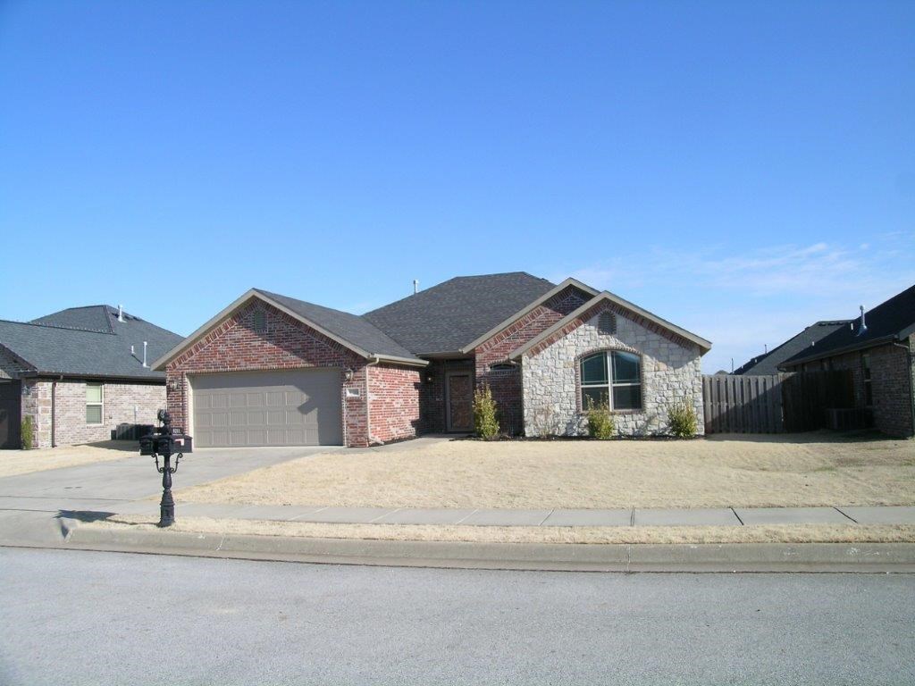 Clean home well located two blocks to Razorback trail, 3 blocks to the new elementary school. Quick access to the mall, restaurants and I-49. No pets & no smoking. Agent owned.