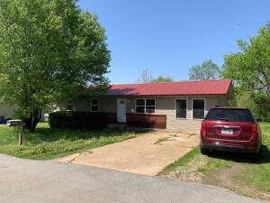 Great opportunity! If you are looking for a ''fixer-upper'' this 2 bedroom, 2 bath home in convenient location could be a great house! Convenient location, large lot with chain link fenced back yard, metal roof. Selling as is, where is, no warranties or representations either expressed or implied.Seller makes no representations or warranties other than title. No seller property disclosure available. Sq footage and lot size per county records.