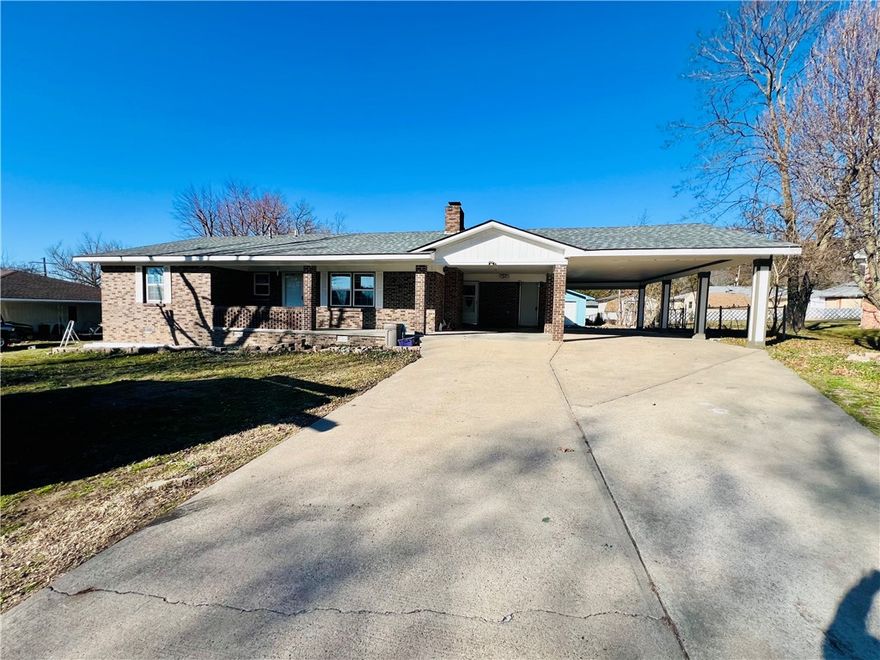 Charming 3-Bedroom Brick Home with Great Potential!

This fully brick home features 3 bedrooms, 2 full bathrooms, and 1 half bathroom, offering plenty of space for you and your family. The house boasts several recent upgrades, including a new roof (installed May 2024), new windows throughout, and a newly installed side door leading to the spacious bonus/entertainment room with a high ceiling, new gutters will be installed.

Enjoy the convenience of extra storage behind the yard and the added safety of a tornado basement, a unique feature not found in many homes.

This home is currently occupied, and the owner is finishing up a few final details. Please schedule your appointment at least one day in advance