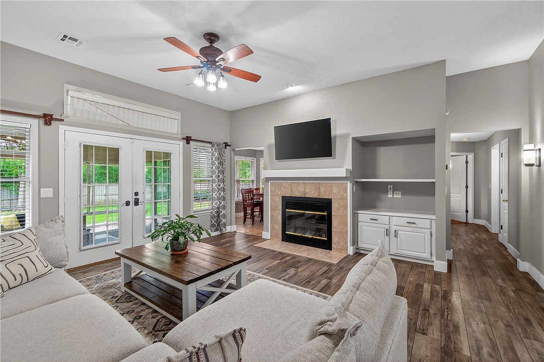 Deerfield Meadows Ph I Siloam Spgs - Residential