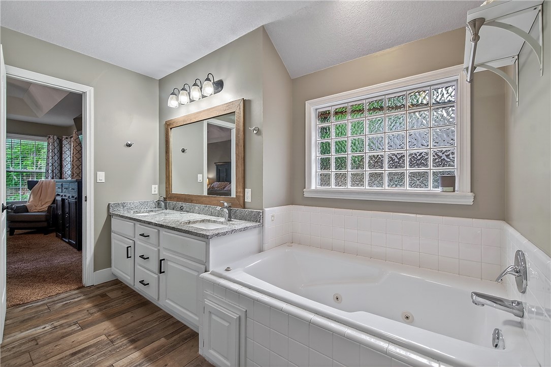 Deerfield Meadows Ph I Siloam Spgs - Residential