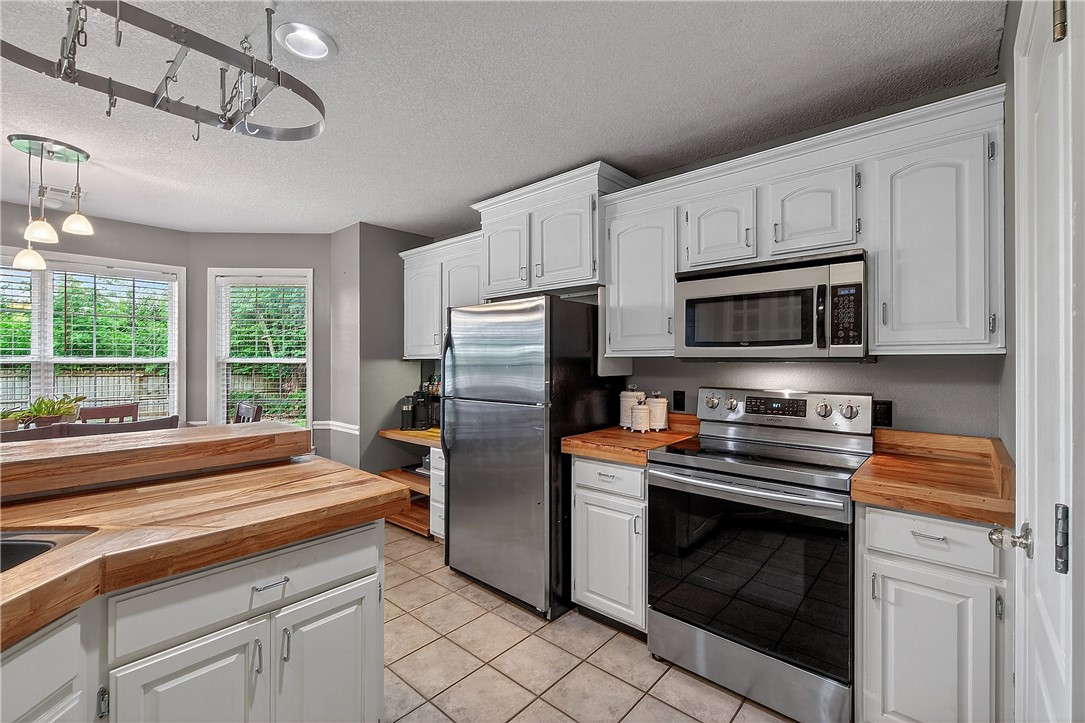 Deerfield Meadows Ph I Siloam Spgs - Residential