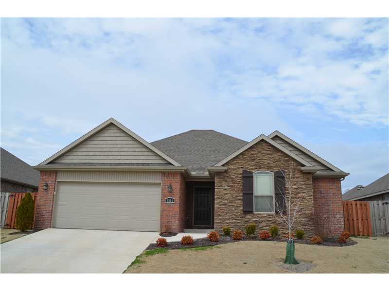 3BR/2BA HOME BUILT IN 2013 IN EXCELLENT CONDITION. UPGRADED WITH CUSTOM CABINETS AND WOOD FLOORS IN MAIN AREA. EAT-IN KITCHEN WITH ISLAND, SERVING BAR, GRANITE COUNTERTOPS, AND PANTRY. LARGE MASTER SUITE. SPLIT FLOOR PLAN. COVERED PATIO WITH STAINED,CONCRETE, SODDED BACK YARD WITH EXTRA LANDSCAPING AND STAINED PRIVACY FENCE. BUILT-IN STORAGE BENCH IN GARAGE FOR YOUR DAY-TO-DAY THINGS, DRAWERS FOR SHOES, HOOKS FOR COATS OR BAGS. GREAT STARTER HOME IN AN AWESOME LOCATION!