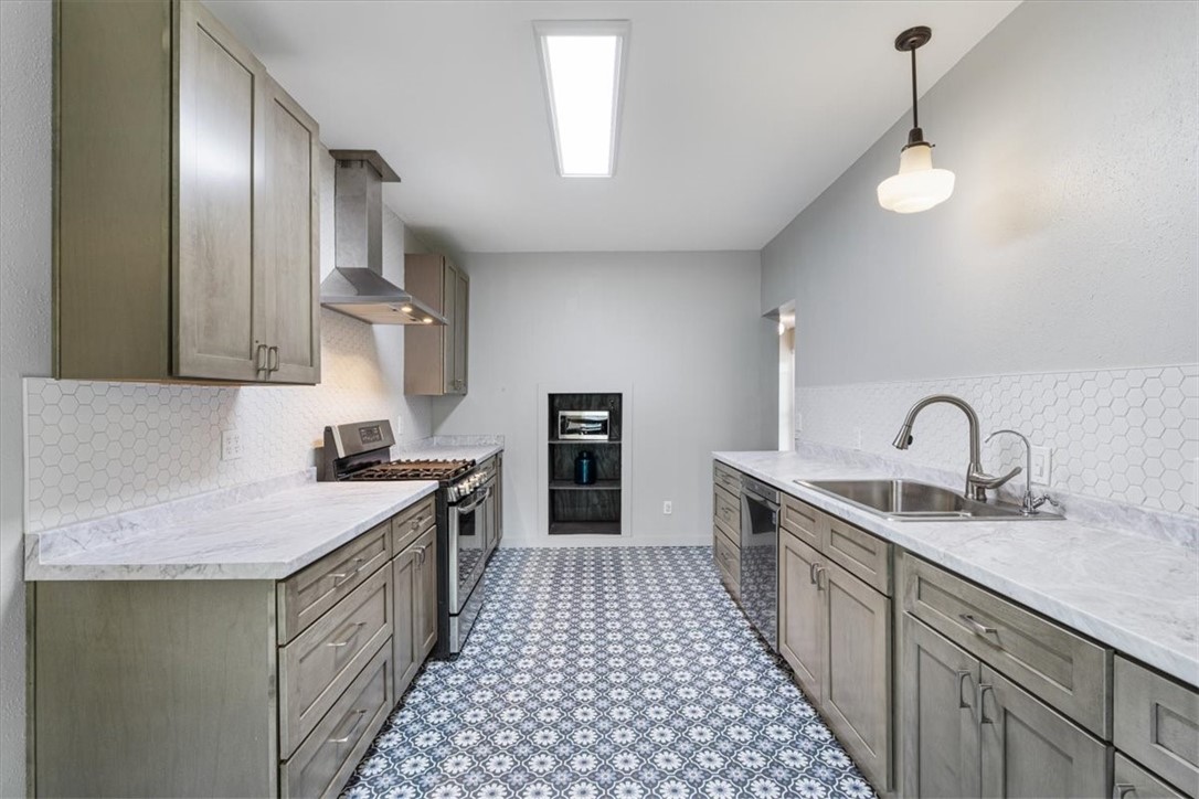 JD Covey's Add-Gravette - Residential