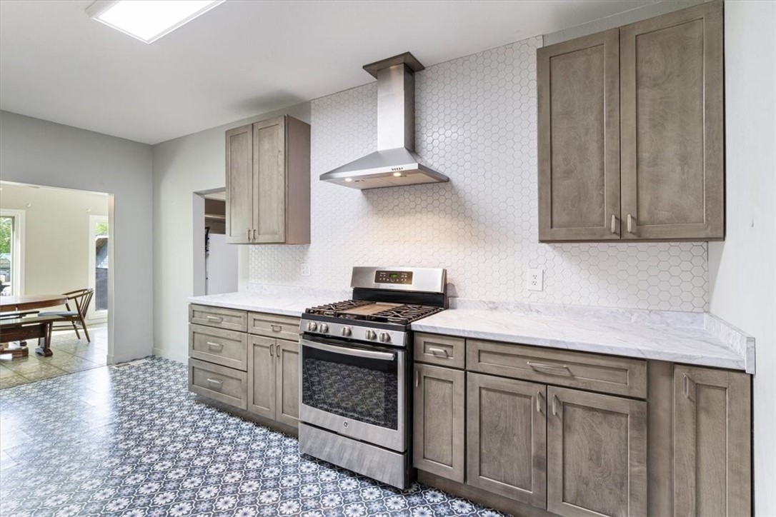 JD Covey's Add-Gravette - Residential