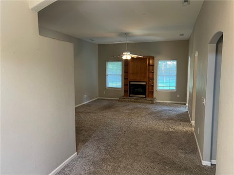 Photo of 1308 Hunter Ridge, Siloam Springs, AR 72761 (MLS # 1357201)