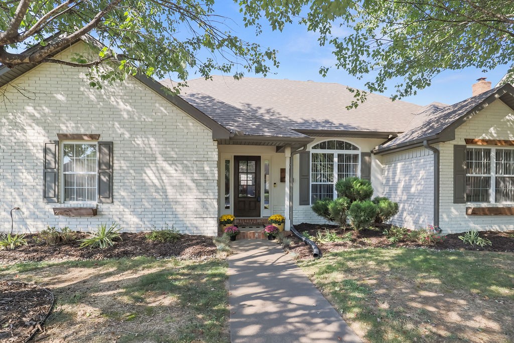 This beautifully updated & meticulously maintained 4 bedroom, 2 bath, 2,490 SF home is perfectly situated in the quiet Orchards neighborhoodājust a short walk to Coler Bike Preserve, local schools, & Merchants Park. The home features a gorgeous updated kitchen with quartz countertops, gas range & pot filler. The spacious primary suite with built-in window seat, & a custom-built Dave Marrs bed (can convey upon request) is a relaxing retreat. The luxurious primary bath offers an oversized walk-in shower & two walk-in closets. Step outside to your own backyard oasisācomplete with an in-ground pool & patio area perfect for BBQs & entertaining. All this, only 2.5 miles from Downtown Bentonville, where you can enjoy world-class dining, shopping, museums & the vibrant lifestyle that makes Bentonville one of the countryās most desirable places to live.