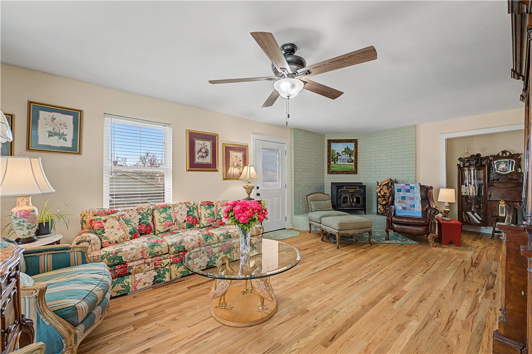 Chateau Terrace Unit 2 Ph 3 Rogers - Residential