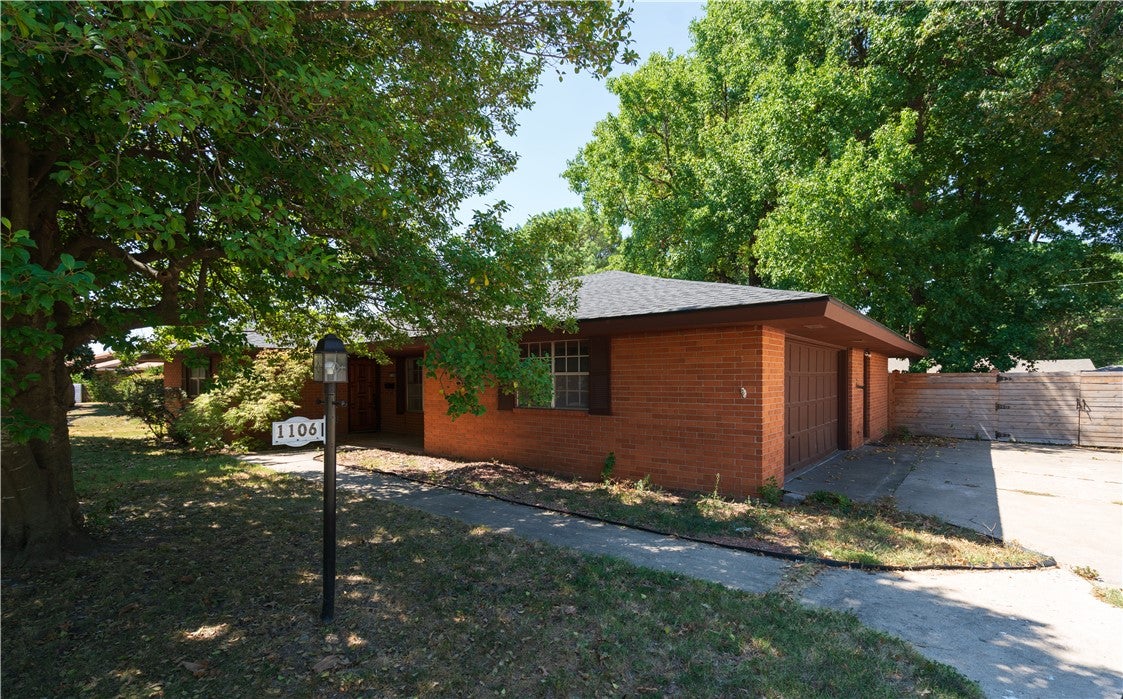 1106 Bronco Lane