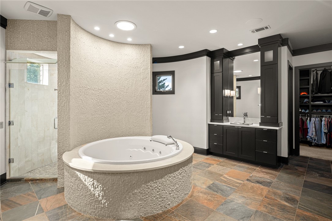 Pinnacle Sub Ph 4 Rogers - Residential